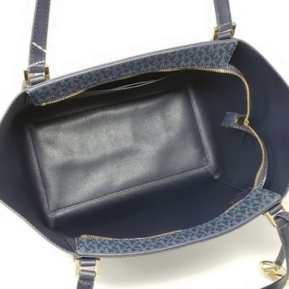 Michael Kors Kimberly Large Bonded Tote Bag - Picture 4 of 7